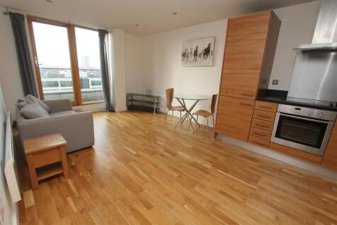 Living Room 1.JPG