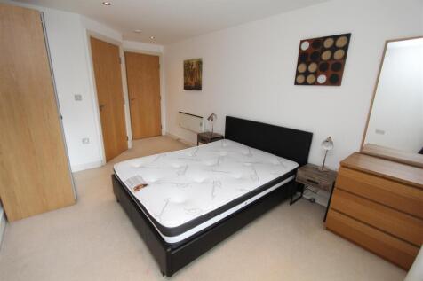 Bed1.JPG