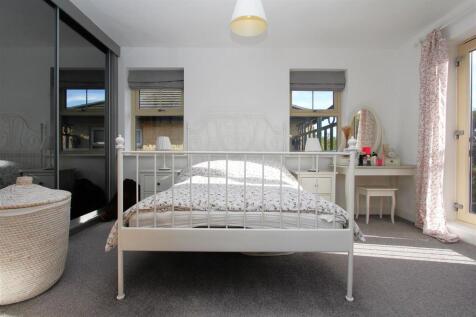 Bedroom 1.2.JPG
