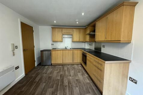 Kitchen1.jpg