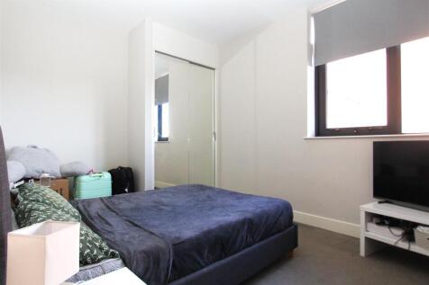 Bedroom.JPG