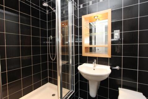Ensuite.JPG