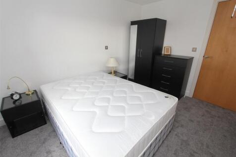 bedroom1.JPG