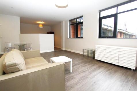 Living room 2.JPG