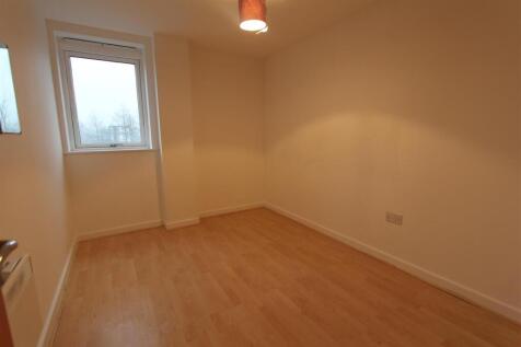 Bedroom 2.JPG
