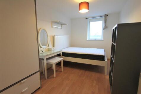 Bedroom 1.jpg