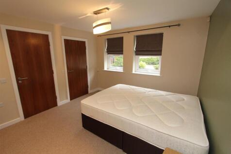 bedroom1.JPG