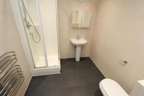 bathroom2.JPG