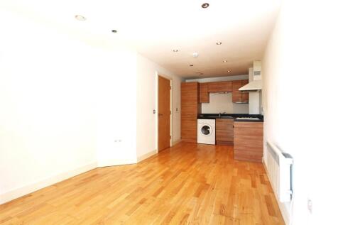 Kitchen 2.JPG