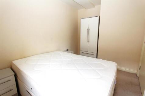 Bedroom 2.JPG