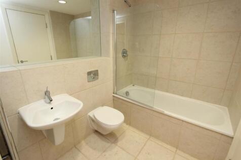 Bathroom.JPG