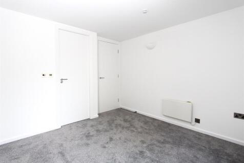 Bedroom 1.1.JPG