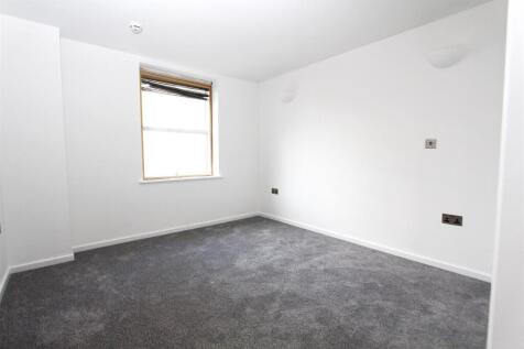 Bedroom 1.JPG