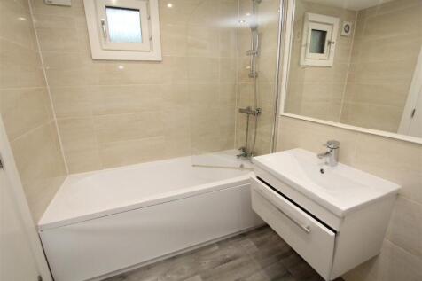 Bathroom.JPG