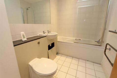 Bathroom.JPG