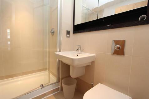Ensuite.JPG