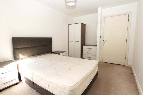 Bedroom 2 .JPG