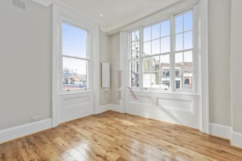 Bedroom &amp; Bathroom