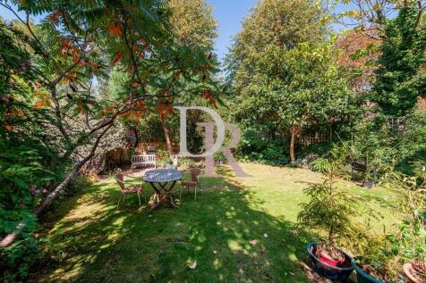 COMMUNAL GARDEN