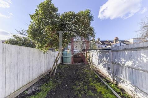 PRIVATE GARDEN
