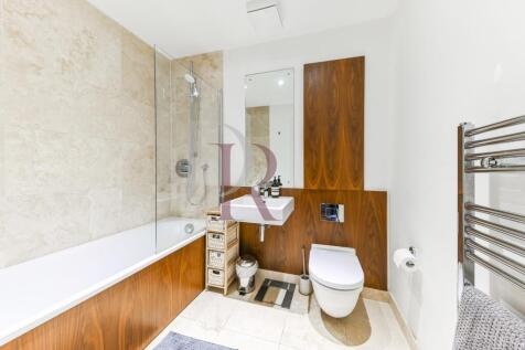Bathroom &amp; En-Suite