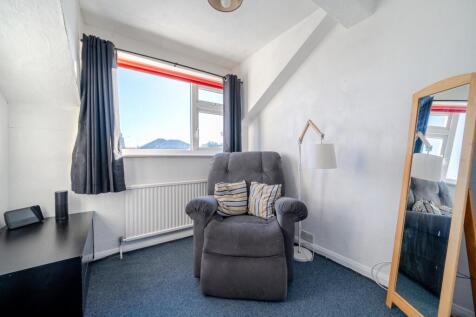 1382409-12-6926fb661b328