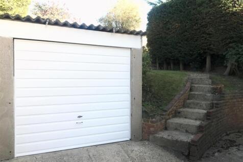 GARAGE.jpg