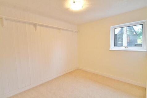 Bedroom 2.JPG