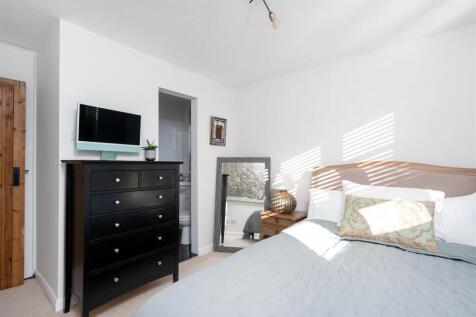Bedroom 3.jpg