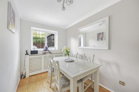 Dining room.jpg