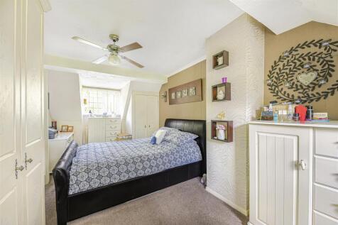 Bedroom .jpg