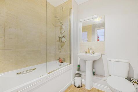 Bathroom.jpg