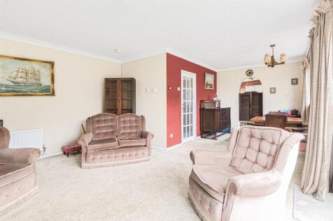 Lounge/dining.jpg