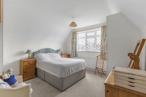 Bedroom .jpg