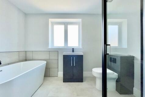 BATH1.jpg