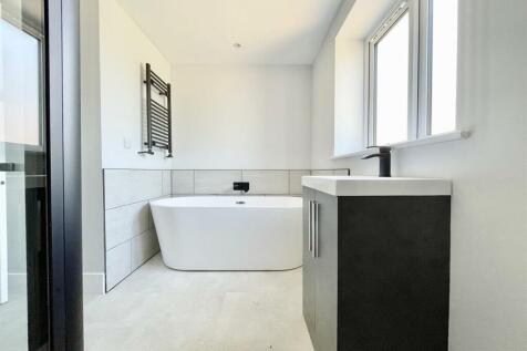 BATH2.jpg