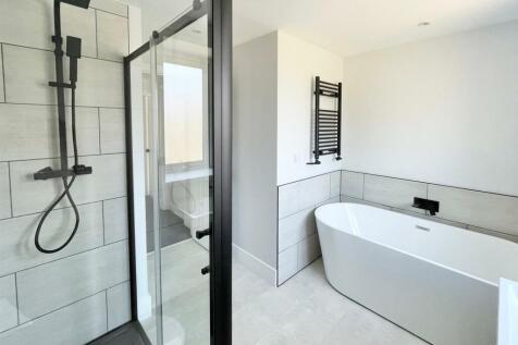 BATH3.jpg