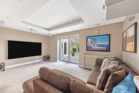 CINEMA ROOM