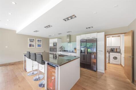 KITCHEN / DINING / FAMILY ROOM