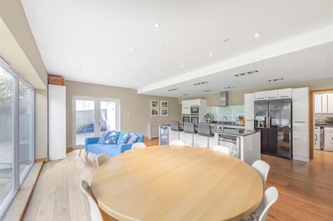 KITCHEN / DINING / FAMILY ROOM