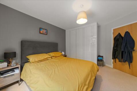 Apartment 3 Oak House 5.jpg