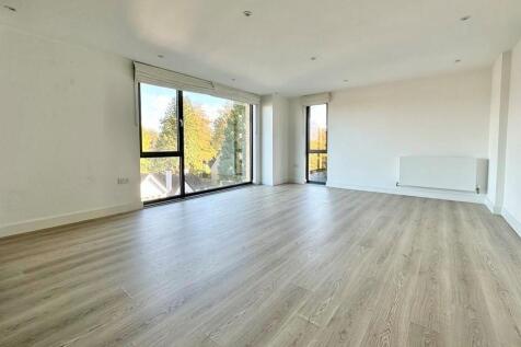 SITTING / DINING ROOM &amp; KITCHEN