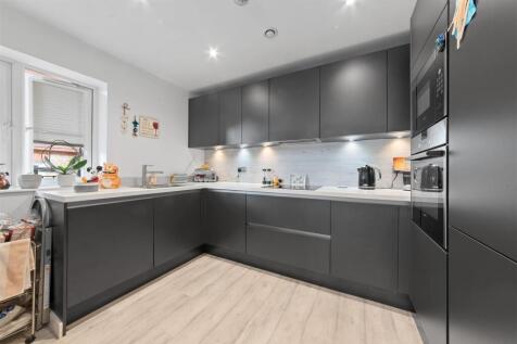 Kitchen/Dining Area