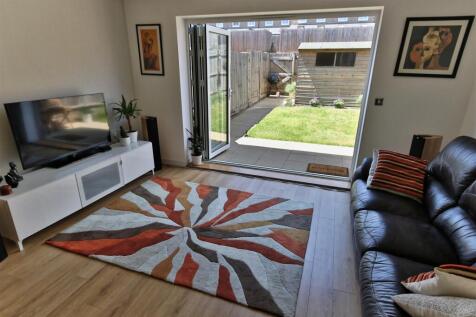Living Room 3.jpg
