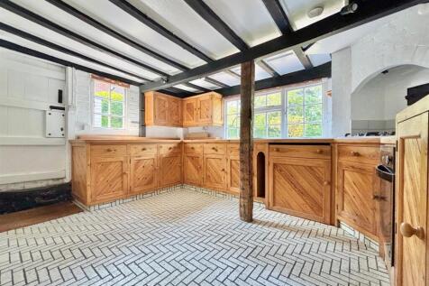 Kitchen.JPG