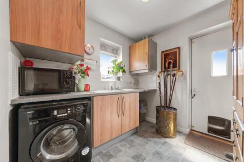 3 Childsbridge Farm Place 24.jpg