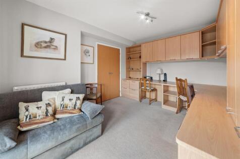 3 Childsbridge Farm Place 8.jpg