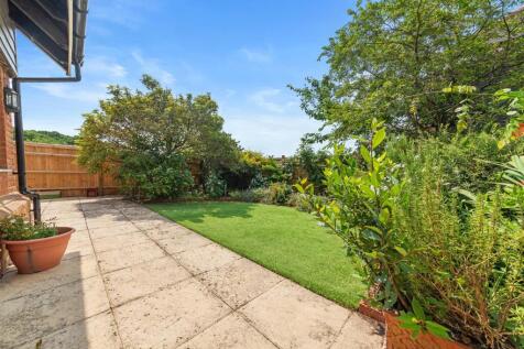 3 Childsbridge Farm Place 28.jpg