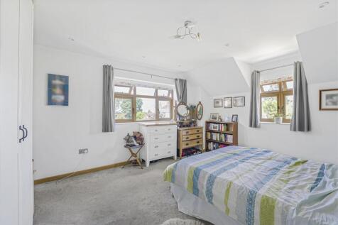 Ensuite Bedroom.jpg