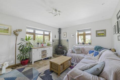 Living Room.jpg